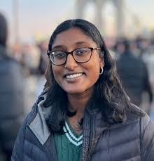 Claire Baum's Instagram, Twitter & Facebook