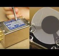 Vintage Crystal Oscillator Teardown & Experiments