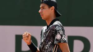 Popyrin, 2013'te itf gençler devresinde yarışmaya başladı ve 2017'de genç çiftler turnuvasında 2017 avustralya açık'ta yarı finale. Aussie Popyrin Qualifies For Wimbledon 7news Com Au