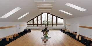 Das haus am turm, die evangelische begegnungsstätte liegt ruhig und doch verkehrsgünstig und heißt sie herzlich willkommen. Meditation Im Haus Am Turm 2020 Christliche Kontemplation