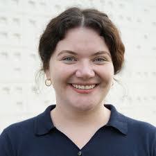 Leslie Bartley's Instagram, Twitter & Facebook