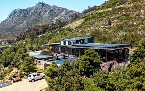 It is a vast country with widely varying landscapes and has 11 official languages. House Hunting In South Africa A Mountainside Perch For 760 000 The New York Times