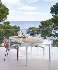 Table d'extérieur à rallonges 8/12 places structure en aluminium gris anthracite plateau en verre trempé opaque rallonge +1,20 mètre. Table De Jardin Extensible En Aluminium Imitation Teck 8 Personnes A 12 Personnes L180 270 Doolin Maisons Du Monde