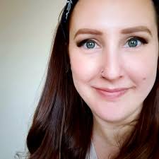 Are there parents interested in art classes for their kids?