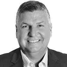 Scott Lovett's Instagram, Twitter & Facebook