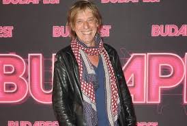 ] bien sûr mon amour, on va traverser bien sûr mon amour, presque arrivés bien sûr mon amour, il faut pas douter on s'aime si fort, ensemble, on va gagner. Jean Louis Aubert Je Ne Fais Que Realiser Mes Reves