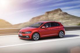 The polo gti has had a small makeover in 2015 with a subtly redesigned front bumper. 2018 Vw Polo Gti Gets 197 Hp And Fully Digital Instrument Slashgear