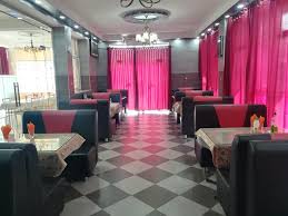 أسرة مطعم الحمدانية ترحب بكم للاستمتاع Restaurant El Hamdania مطعم الحمدانية Facebook