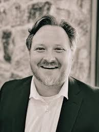 Byron West's Instagram, Twitter & Facebook