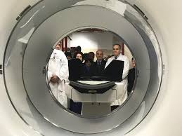 Il servizio di chirurgia generale dell'ospedale casa sollievo della sofferenza di san giovanni rotondo si occupa della diagnosi e del trattamento chirurgico di patologie che interessano gli organi della cavità addominale (intestino, colon, fegato, stomaco, esofago, pancreas, cistifellea, fegato, dotti biliari, oltre alla mammella e alla tiroide). Una Pet Di Ultima Generazione Per Casa Sollievo A San Giovanni Rotondo