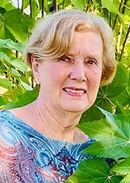 Kelly Bellard's Instagram, Twitter & Facebook