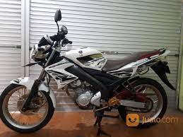 Koleksi modif cutting stiker yamaha vixion terkeren via botolmodifikasi.blogspot.com. Modifikasi Vixion Putih Oprek Motor