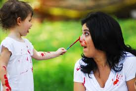 Perteneciente o relativo a los padres o a los parientes. Espanol Stop Parenting Alone