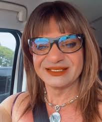 Daniel Avellaneda se negó a hablarle a Traniela como mujer y se fue del  aire: No me puede obligar a decirle señora