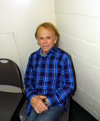 Good vibrations is one of 6 beach boys songs that upsets me, i just cannot bear to listen to it. Beach Boys Member Al Jardine Touring With Brian Wilson Washington Times