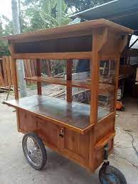 Dan belum ada setengah tahun, sudah mau pesan gerobak lagi untuk cabang ke dua nya… sukses terus ya mas. Jual Gerobak Gorengan Di Lapak Gerobak Barokah Bukalapak