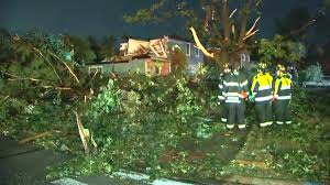 A tornado hit a suburban area of chicago at the weekend, damaging hundreds of homes, toppling the national weather service told residents of chicago to stay indoors as a large and extremely. 0qsaqf Jzg Z4m