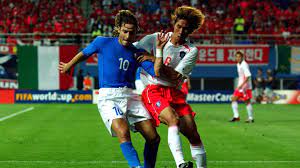 Tim kami di tahun 2002 sangat luar biasa dari. Nasib Apes Totti Di Piala Dunia 2002 Terima Kartu Merah Kontra Tuan Rumah Okezone Bola