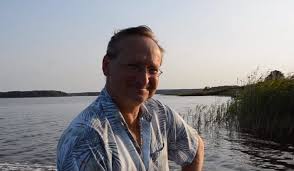 Studiował w państwowej wyższej szkole teatralnej w warszawie i jednocześnie historię sztuki na. Wojciech Cejrowski Opowiedzial Rozmowe Z Sasiadem Z Usa Masz Dziwne Gniazdo Pod Schodami