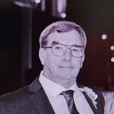 Its' with great sadness, I announce the passing of Robert Willis Freeman,  beloved husband, father, grandfather, brother, uncle & friend. Bob passed  away