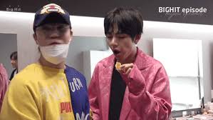 Kariernya yang tak semoncer dua jebolan bighit lainnya membuat lee hyun kerap dianggap asing oleh beberapa penggemar, terutama yang masih baru. Latest Lee Hyun Gifs Gfycat