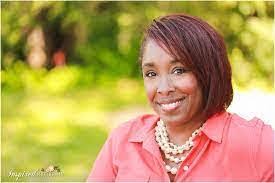 Lisa Paden's Instagram, Twitter & Facebook