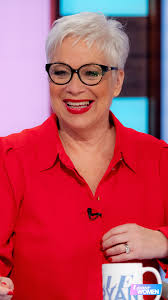 On a recent trip, Denise found herself faced with quite the conundrum when  simply trying to take a shower... Otherwise known as knob-gate 👀🚿