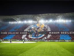 In addition to the domestic league, the club participated in the turkish cup and the uefa europa league. Ultras World Trabzonspor Vs Fenerbahce 25 11 18 Facebook