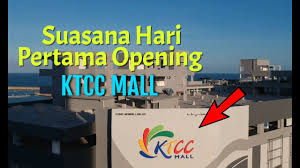 Berada di tempat perindustrian chendering, di sini anda bersama keluarga dapat mengenali dengan lebih dekat hasil kraftangan terengganu seperti ukiran kayu, produk tembaga. Suasana Ktcc Mall Kuala Terengganu Pada Hari Pertama Ia Dibuka Youtube
