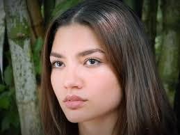 Caroline Ocasio's Instagram, Twitter & Facebook