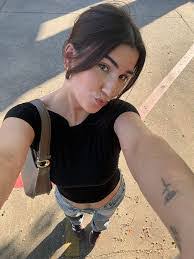 Nadia Cummings's Instagram, Twitter & Facebook