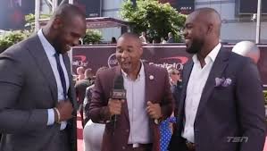 Chandler jones, brother to jon jones, sends message to israel adesanya but things escalated in the aftermath of adesanya successfully retaining the ufc middleweight championship against paulo. Jon Jones Jones Brothers Explain Their Use Of Social Media Chandler Jones
