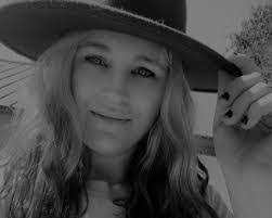 Crystal Colvin's Instagram, Twitter & Facebook