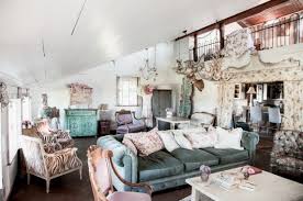 All in all, you will be comfortable and at home with shabby chic if you enjoy a soft, floral, feminine style of decor mixed. 20 Fascinating Shabby Chic Home Decor Ideas