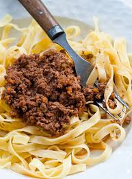Sauce Ragu A L Italienne Ricardo Recipe Yummy Pasta Recipes Meat Sauce Recipes Meat Recipes For Dinner