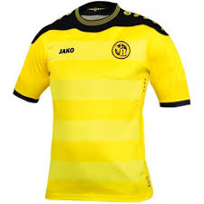 Shirtless teenage boy hiding face in hands. Bsc Young Boys Heim Fussball Trikot 2013 14 Jako Sportingplus Passion For Sport