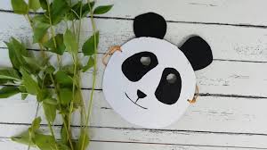 Topeng sudah dari dulu ada sejak kita kecil tapi tahukah kamu dizaman modern seperti ini reknologi sudah tak diragukan lagi. Cara Membuat Topeng Panda Dari Kotak Susu Bekas Diy Panda Mask Youtube