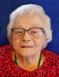 Barb Halvorson's Instagram, Twitter & Facebook