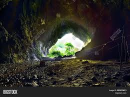 Aceasta este destinația ta unică pentru a găsi orice ai nevoie pentru a oferi cea mai completă grijă pentru mamă, tată, bunic sau bunică. Unguru Mare Cave Image Photo Free Trial Bigstock