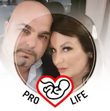 Għadni bil-ħarqa qaluli..It-tifel bil-ħarqa sejjer jiddibatti mal-eks Kap  tal-PN fuq NET TV. Sadanittant il-President tal-Parlament Ewropew tibqa'  tibża' li tiddibatti u agħar minn hekk, taħrab lill-ġurnalisti.