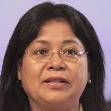 Lauren David's Instagram, Twitter & Facebook