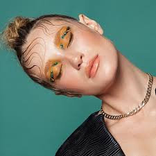 glamour_sa Photographer @edmehravaran Art director & Make-up  @einatdanofficial Styling @christopherkeyy_styling Hair @asier_aguiriano  Model @jennifergilmore ———————