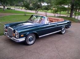 1971 Mercedes Benz 280se 3 5 I D Love To See Chip Foose Customize This Mercedes Mercedes Benz Cars Benz