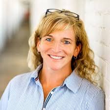 Alison Brackett (@AlisonBrackett)