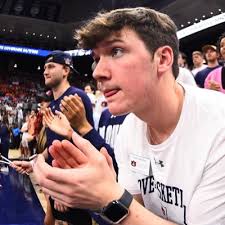 Riley Marks (@riley_marks)