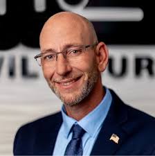 Beyond blessed and proud to be part of what makes Chicago number ONE year  after year. On the heels of celebrating my 8-year work anniversary with  Choose Chicago earlier this month, today