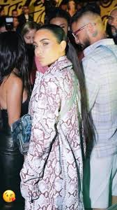 Rumours of kim and maluma dating first surfaced back in april, 2021, when they were seen canoodling during a. Maluma Compartio Un Recuerdo De Su Encuentro Con Kim Kardashian