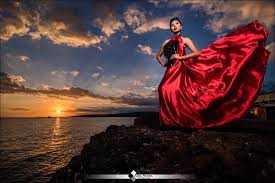 Photographing A Model In Sunset With Only One Strobe Sunrise Portrait Photography Beach Photography Poses Sunset Photoshoot