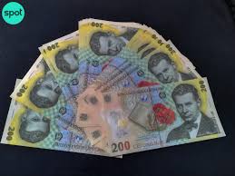 Imprimare în relief pe ambele fețe; AtenÈ›ie La Bancnotele De 200 De Lei NiÈ™te Infractori Le Falsificau È™i Le RÄƒspandeau Prin È›arÄƒ Spotmedia Ro