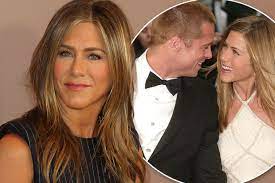 Jen and brad in 1998 and their relationship became a media sensation. Jennifer Aniston Hat Zugegeben Zweifel Uber Brad Pitt Nur Zwei Jahre Nach Der Hochzeit Ott Aktuelle Boulevard Nachrichten Und Fotogalerien Zu Stars Sternchen